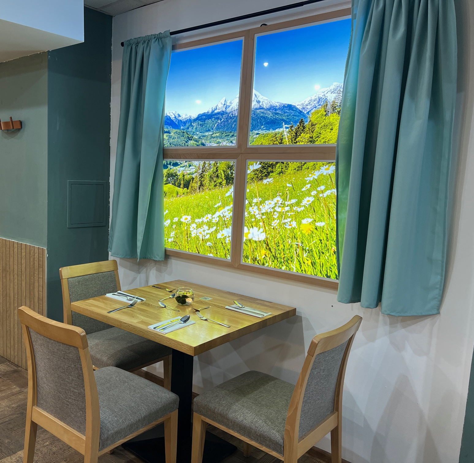 Dekorativní LED svítidlo - falešné okno - sada 4 LED panelů v dřevěném rámu - stmívatelné